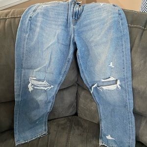 American Eagle Mom Jeans